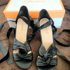 BLACK Strappy Platform Sandal